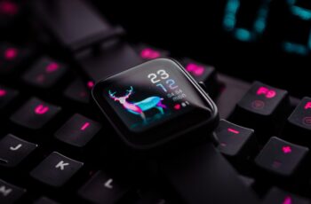 As tecnologias por trás dos smartwatch sensores, bateria, conectividade e o futuro da IoT no pulso